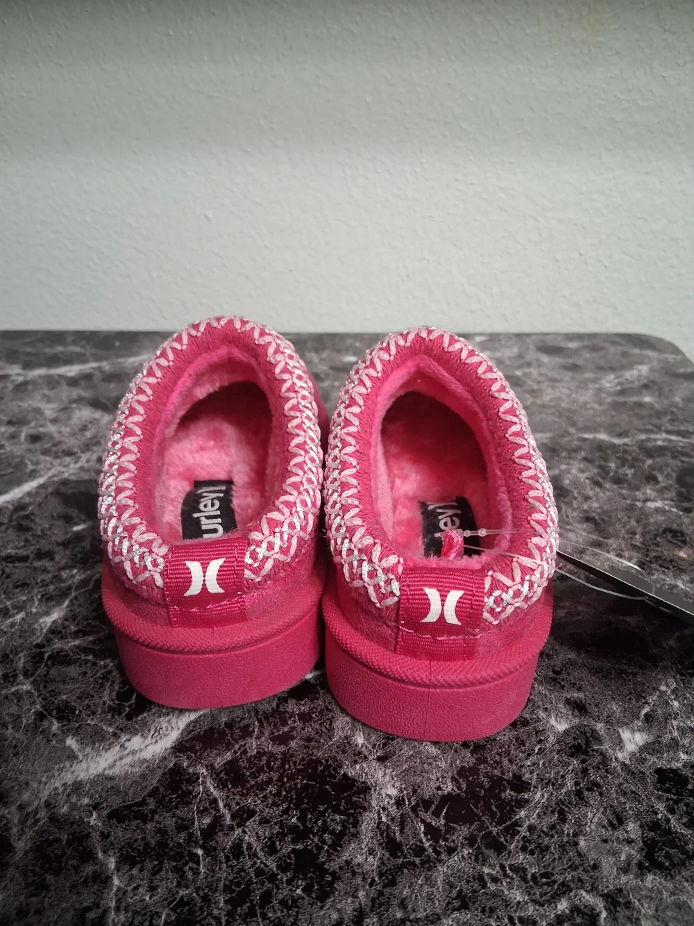 NWT'S Kids Hurley Pink Slip-On Cozy Slippers Size 8